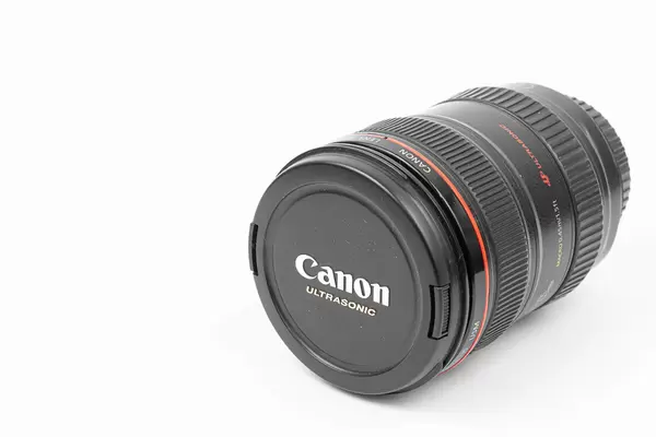 Canon L Lens with 24-105 milimeters range