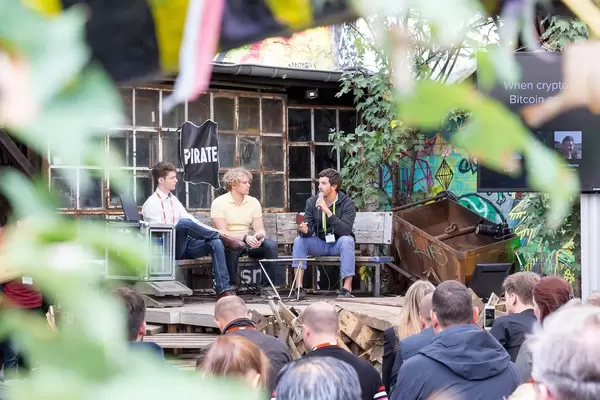 Dr. Julian Hosp: Panel about Bitcoin and Crypto Currencies