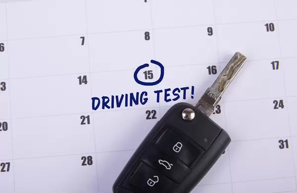 Car keys and Driving Test text on the calendar