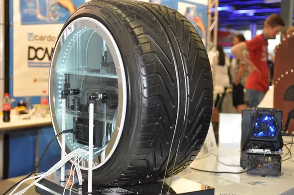 Case Modding: Autoreifen