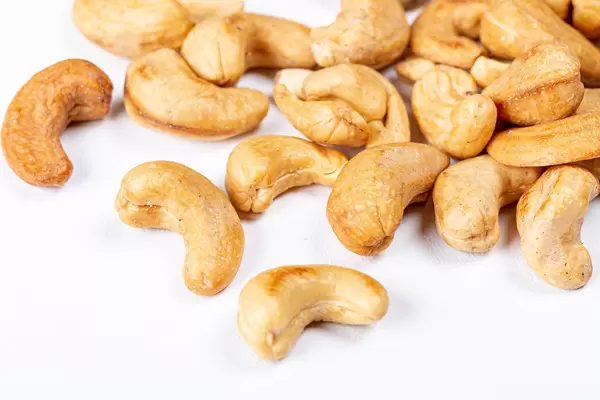 Cashew nuts on a white background (Flip 2020)