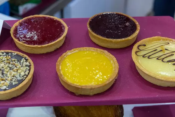 Chateau Blanc - Süße Torten verschiedene Variationen - Schokolade und Haselnuss