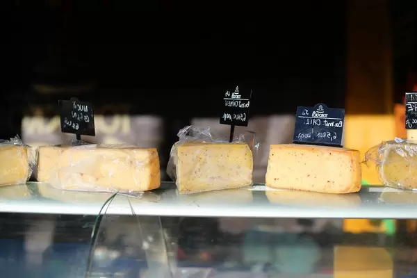 Cheese at farmers market (Flip 2019)