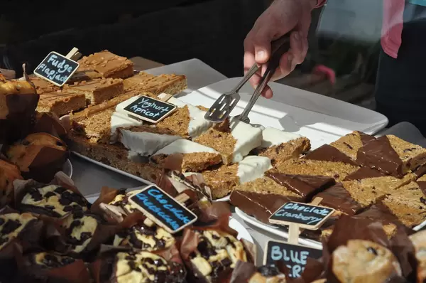 Cheesecake, Nussecken und Flapjacks