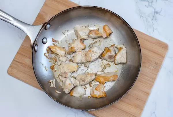 Chicken Cubes cook in a Pan (Flip 2019)