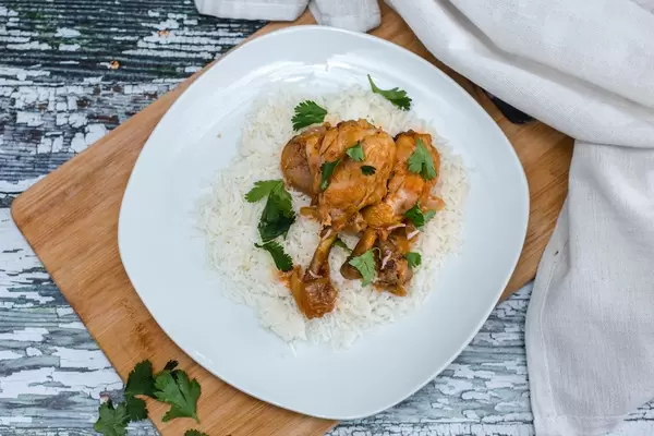Chicken Drumsticks on White Rice Top View   (Flip 2020)