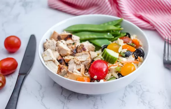 Chicken in a Bowl with Salad and Snow Pea  (Flip 2019)