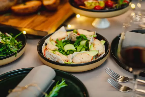 Chicken Salad With Cucumbr And Vegetables