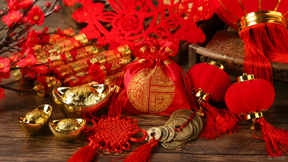 Chinesisches Neujahr Dekoration mit Glückssymbolen