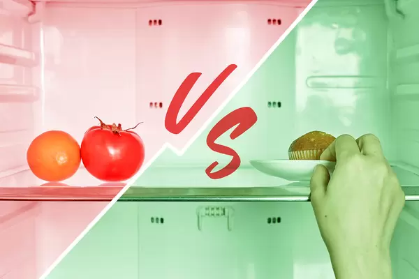 Choosing between Healthy organic food Vs. Delicious sweet cake