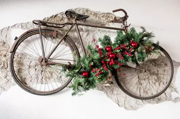 Christmas decorated bike