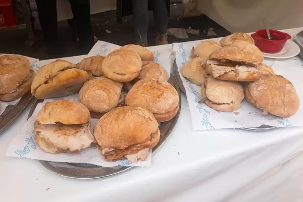 Ciabattina mit Spanferkebraten - Straßenfest, Köln