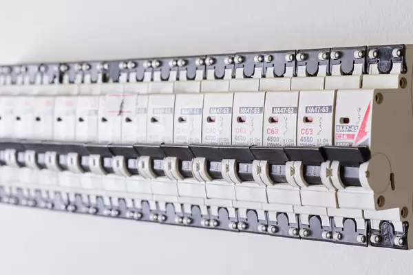 Circuit breakers - toggle off and control of electricity supply