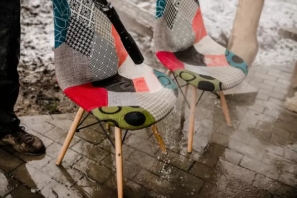 Cleaning Chairs With Karcher High Pressure