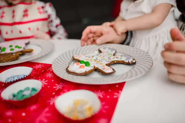 Close Up Gingerbread Men Decors