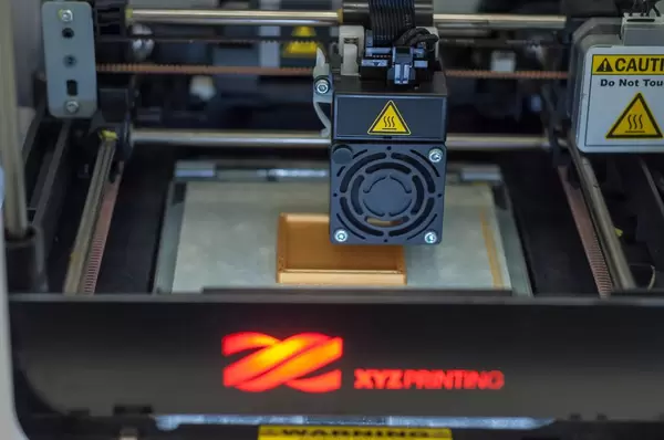 Close-up of a da Vinci 3D printer by XYZprinting