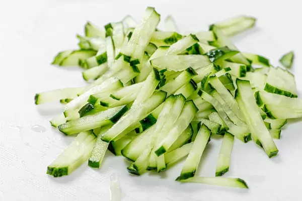 Close-up of sliced fresh cucumbers (Flip 2019)