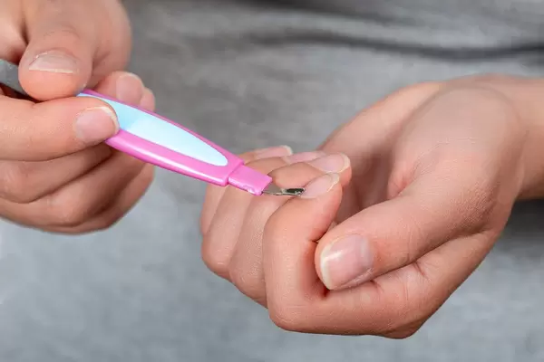 Close-up pruning cuticle at home