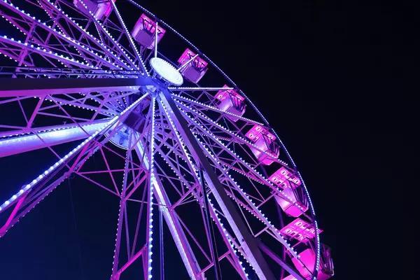 Close up Riesenrad auf dem Weihnachtsmarkt von Sibiu in Rumänien