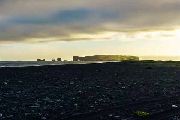 Coast view with rock formation in the ocean / Küste Blick mit Felsformation im Ozean