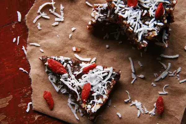 Coconut and Goji Berry Energy Bars
