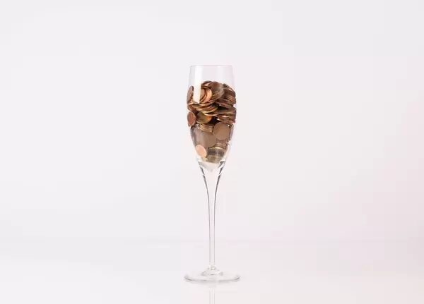 Coins in champagne glass (Flip 2019)