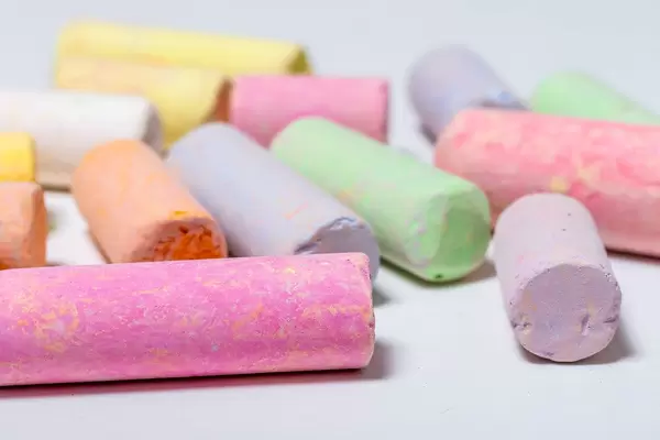 Colorful crayons background (Flip 2019)