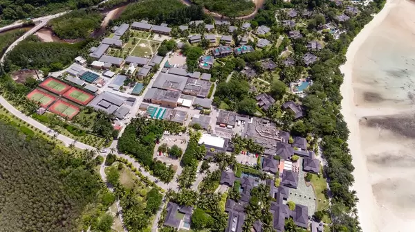 Constance Ephelia Resort auf Mahé auf den Seychellen aus der Vogelperspektive