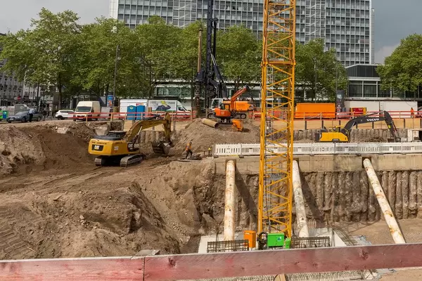 Construction workers with various construction machines at Rudolfplatz in Cologne