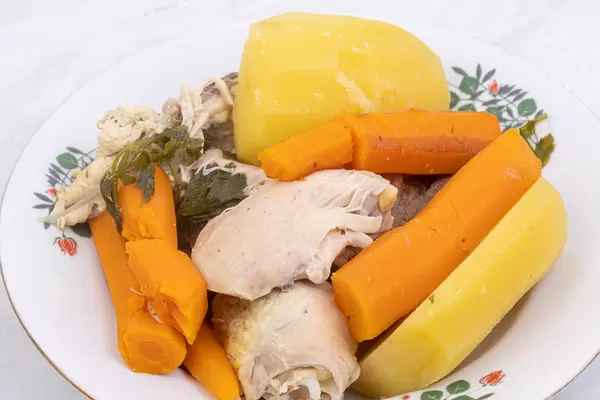 Cooked Vegetables served with cooked Chicken Meat