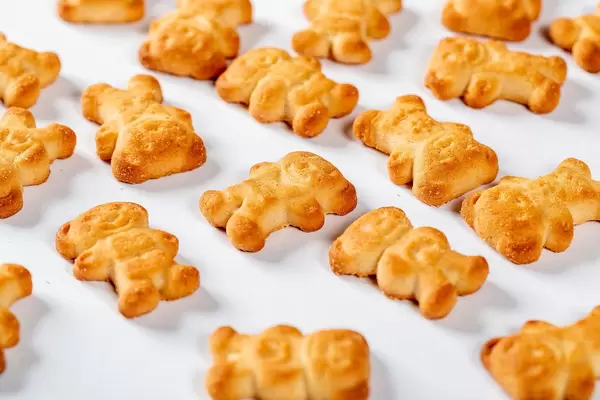 Cookies in the shape of a bear cub