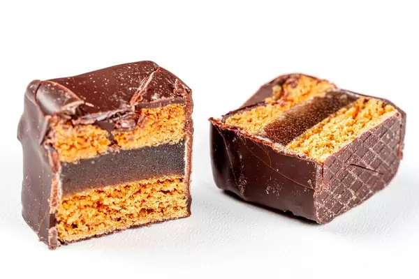 Cookies with marmalade filling and chocolate