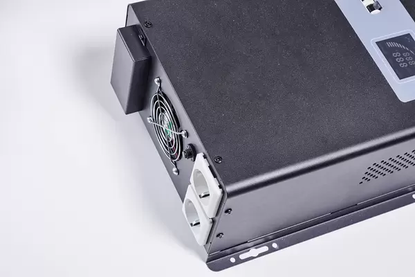 Cropped view of voltage stabilizer