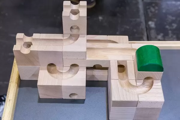 Cuboro Oasis Kombinationskugelbahn Holzspiel