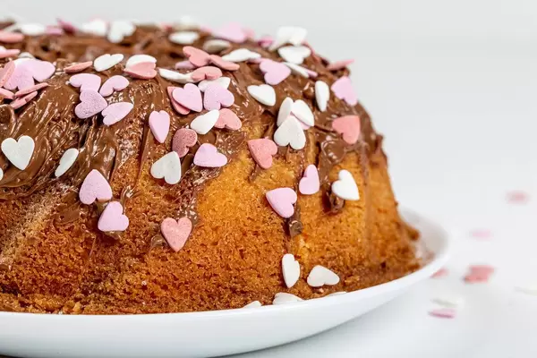 Cupcake with milk chocolate and hearts decor