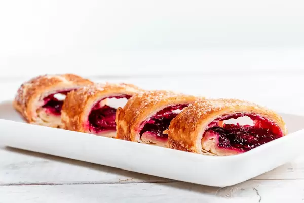 Cut pieces of cherry strudel (Flip 2019)
