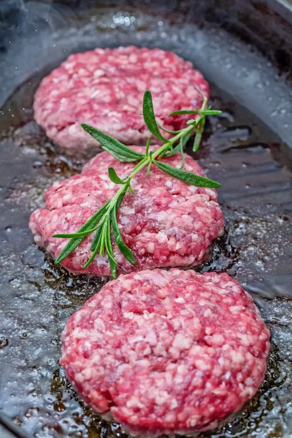 Cutlets fried in a frying pan