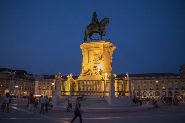 D. José I statue at Praça do Comércio