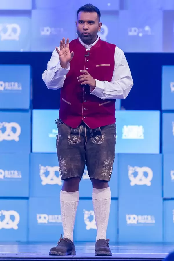 Dan Ram on stage at the Bits & Pretzels Festival in Munich