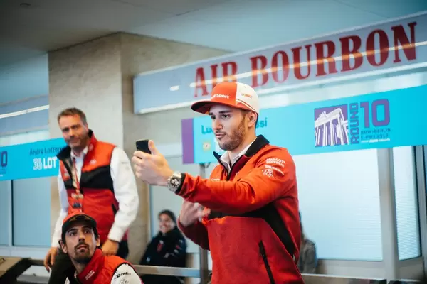 Daniel Abt making a duckface as he takes a selfie