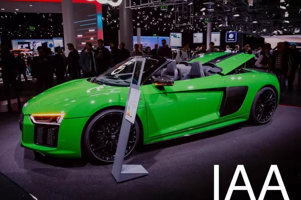 Das Audi-Modell R8 5.2 FSI Plus Quattro Spyder bei der IAA 2017 tbd