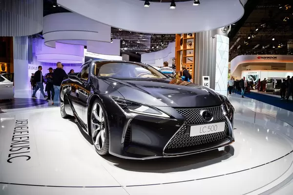 Das Lexus Modell LC 500 bei der IAA 2017 in Frankfurt am Main