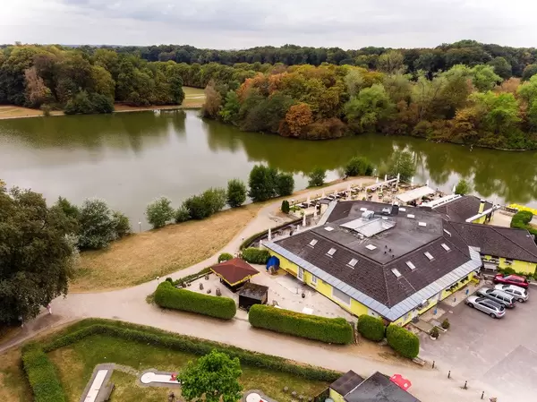 Das Restaurant Haus am See am Decksteiner Weiher