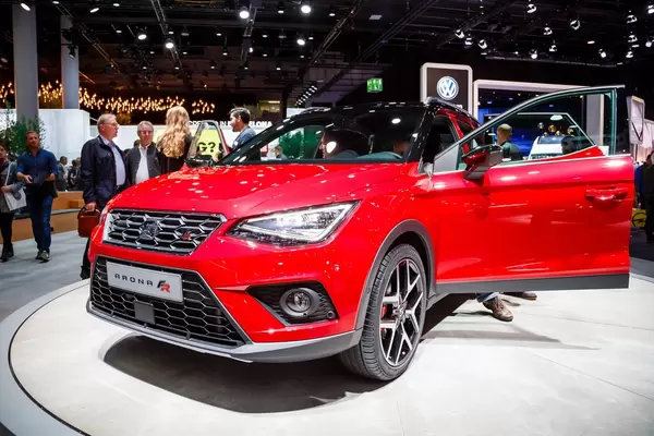 Das Seat - Modell Arona FR bei der IAA 2017