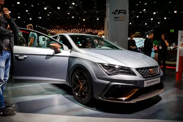Das Seat - Modell Cupra R bei der IAA 2017