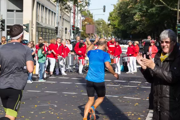 Daumen hoch - Köln Marathon 2017