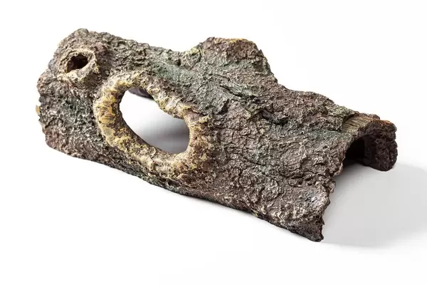 Decor for aquarium decoration in the form of an old wooden snag (Flip 2019)