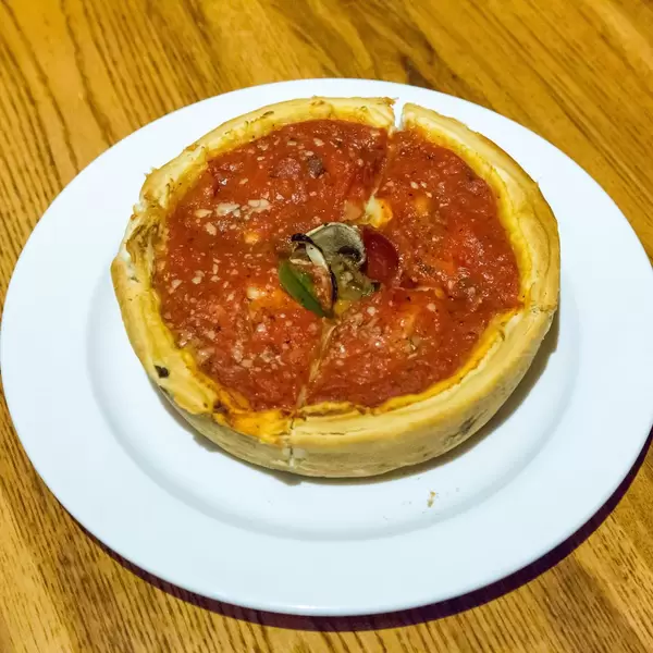 Deep Dish Pizza: Pizza nach Chicagoer Art