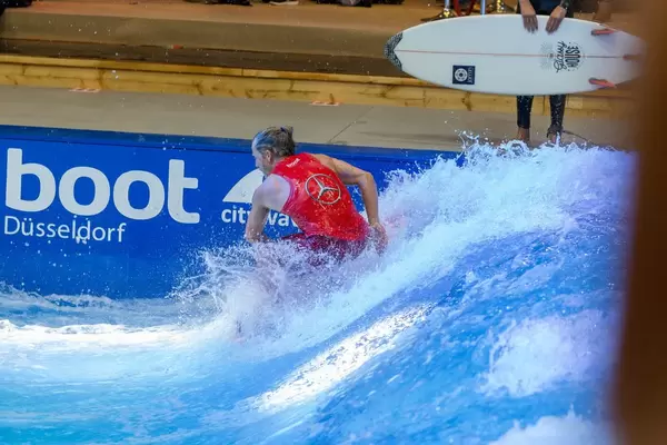 Deep water surf machine by Citywave at fair Boot Düsseldorf 2018