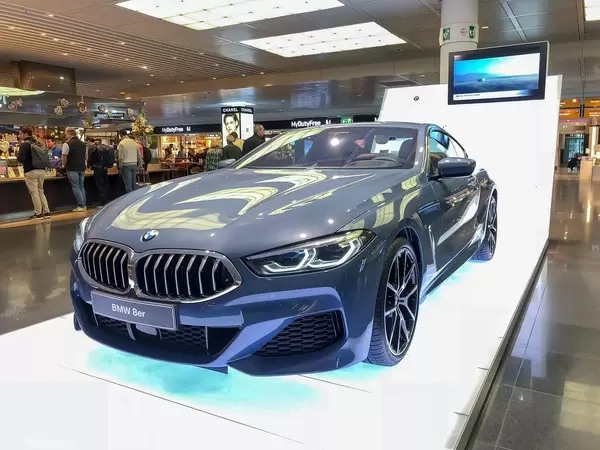 Der brandneue BMW Baureihe 8